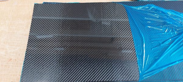 Carbon Sheet Twille Gloss 1.5x300x900mm